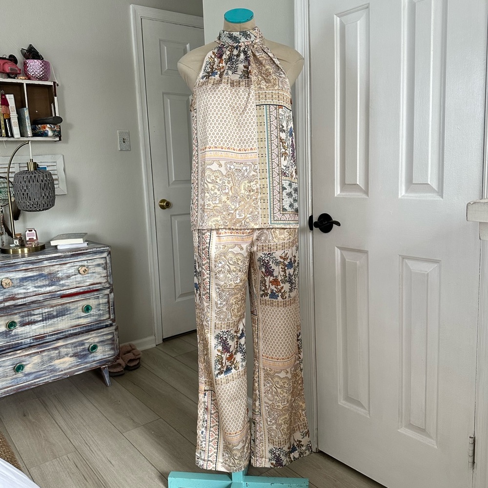 Rachel Zoe two piece multi pattern wide leg pants and tie neck top set sz: Med